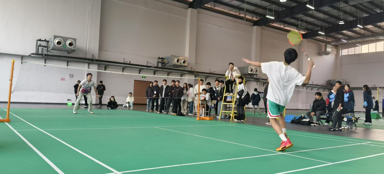 千亿体育在线航空工程系举办“暖冬杯”学生羽毛球赛